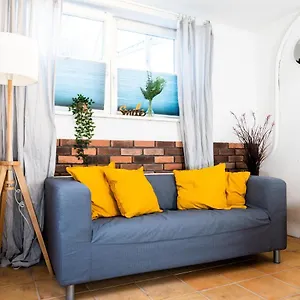 spacious-apartment-in-urban-location.hamburg-hotels-de.com/