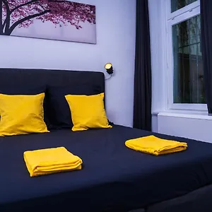 spacious-3-bedroom-apartment.hamburg-hotels-de.com/